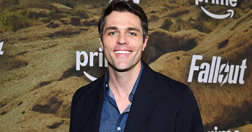 Dave Register Height: How Tall Is the Actor